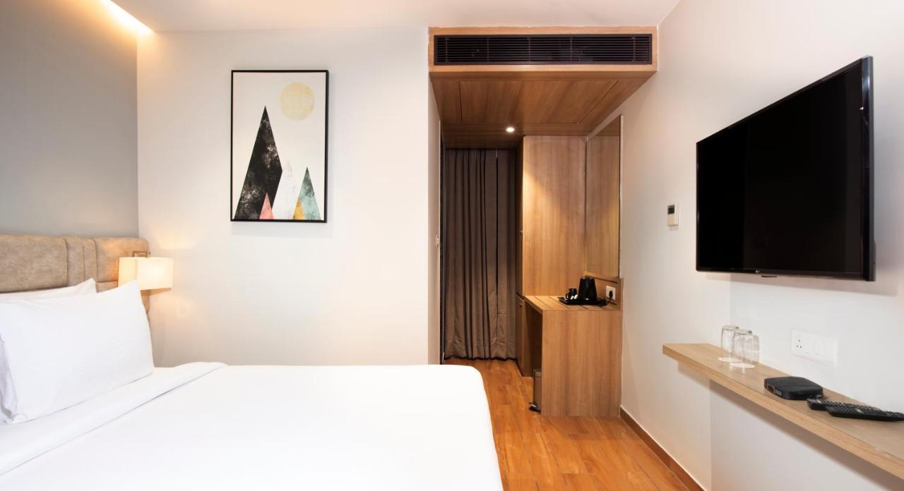 Northway Hotel 维沙卡帕特南 外观 照片