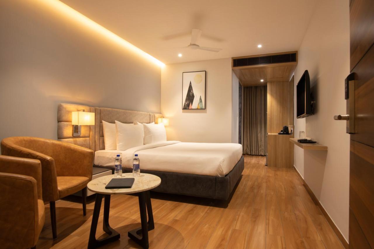 Northway Hotel 维沙卡帕特南 外观 照片
